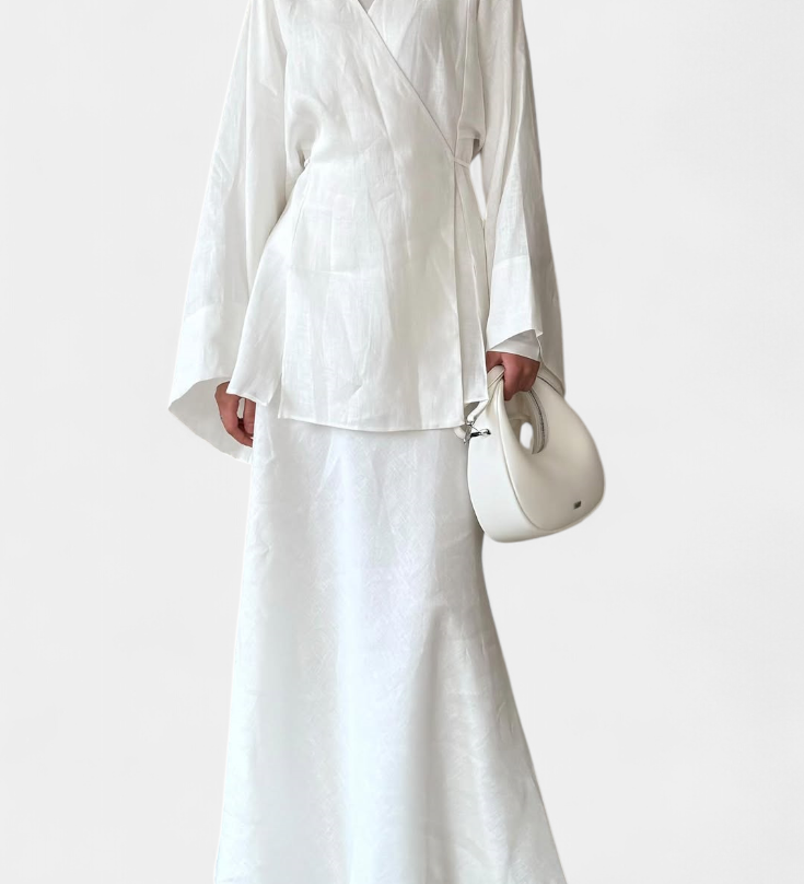 Zelda V-hals Shirt en Gespleten Rok Set