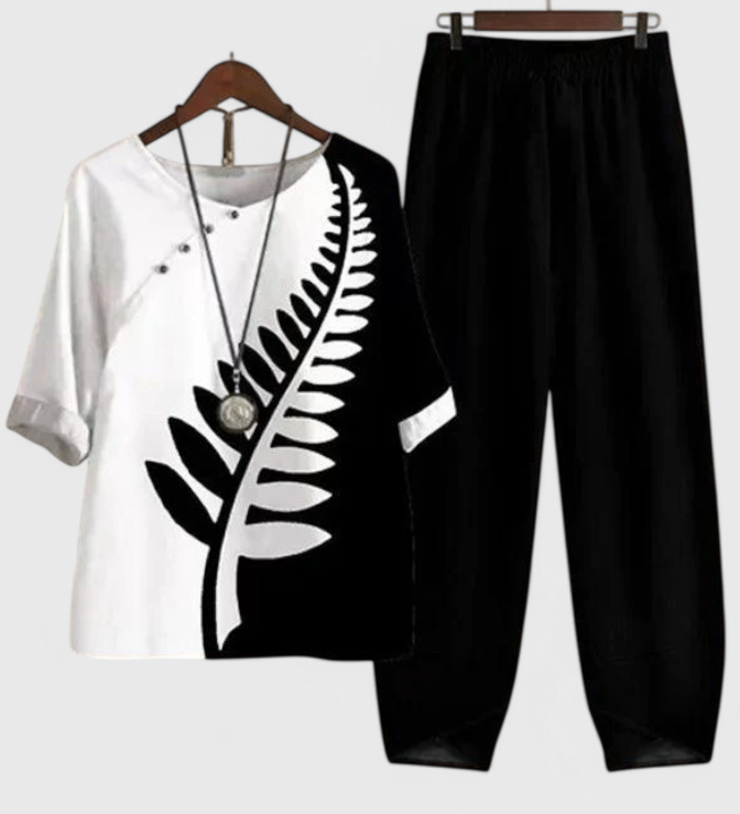Ursula Chic Shirt en Broek Set met Ontspannen Stijl