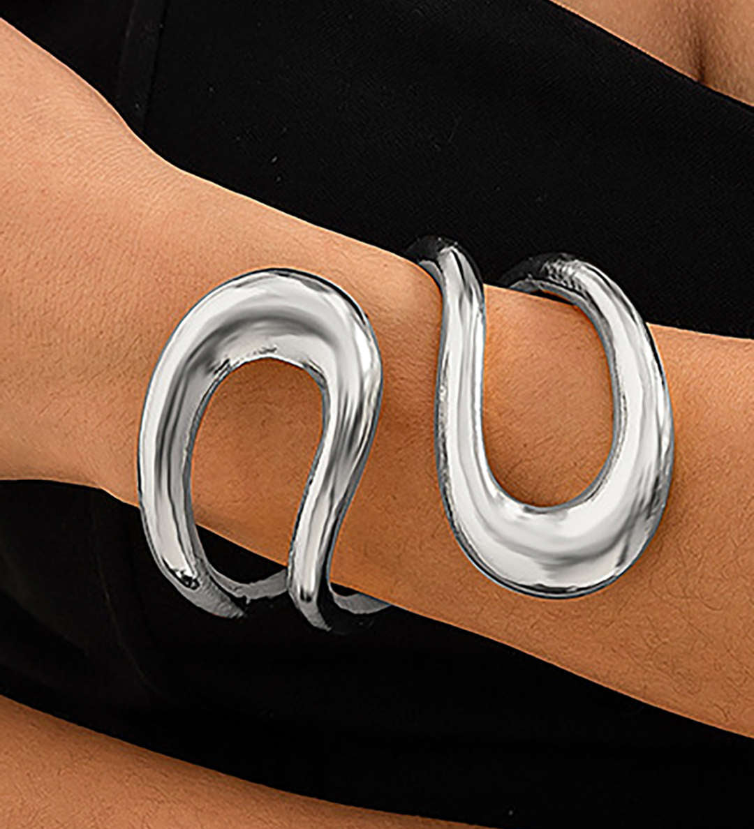 Snijd Asymmetrische Armband